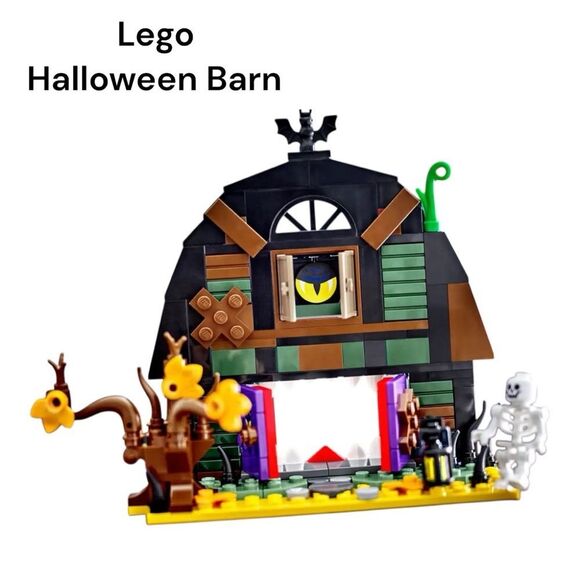 LEGO 40721 Spooky Barn Set with Skeleton and Bat - Picture 2 of 7